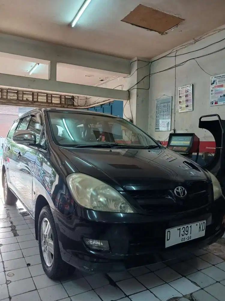 Toyota Kijang Innova 2008 Bensin