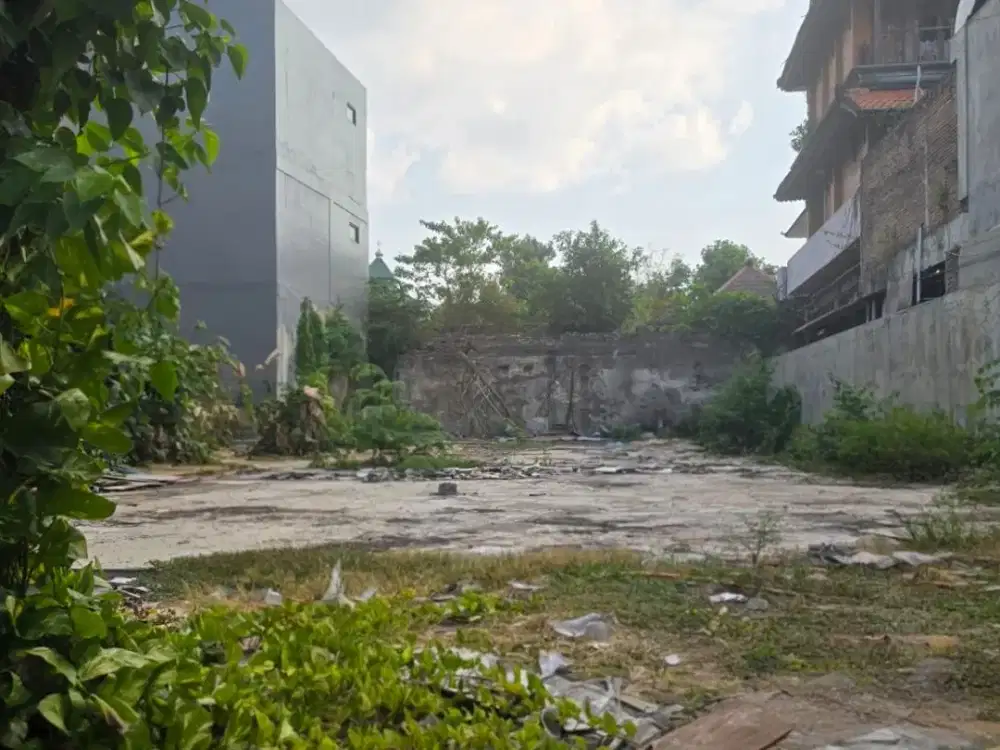 Tanah Strategis Depan Pura Mangkunegaran Solo