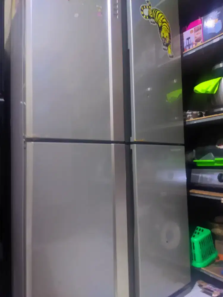 Kulkas 4 Pintu Masih Bagus