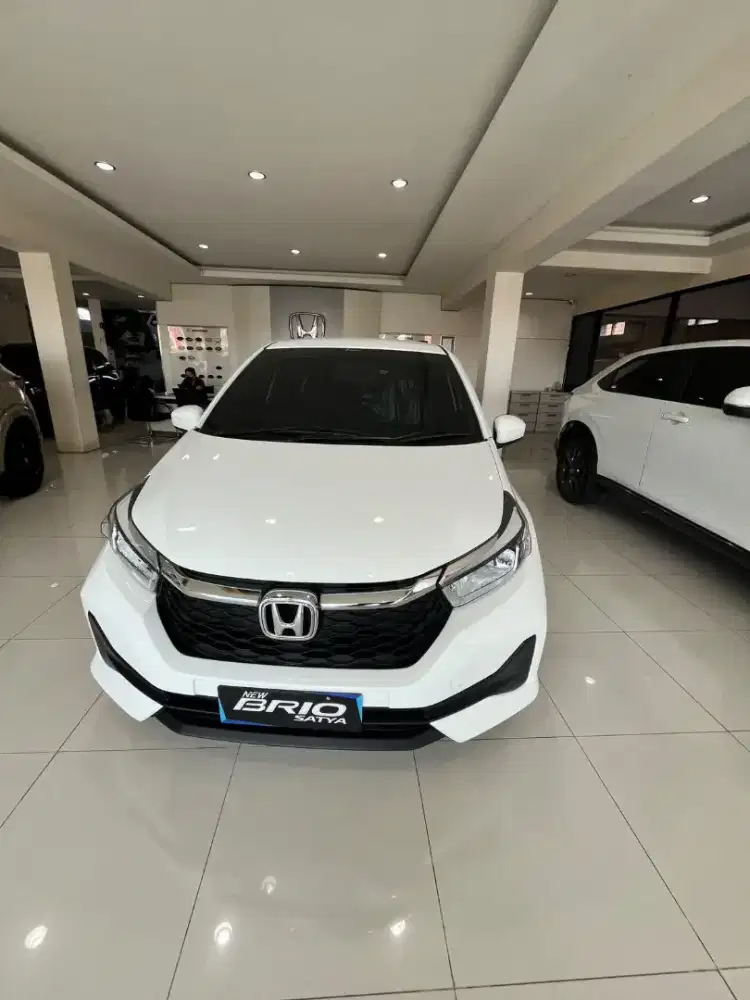 Mobi Brio satya