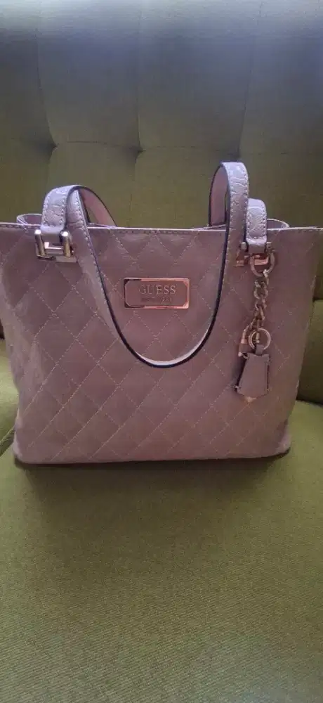 Tas Guess light pink Lola shopper
