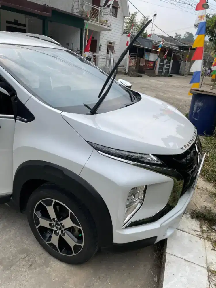 Xpander Cross Premium AT 2022 Putih, Kilometer Asli, Mulus Siap Pakai
