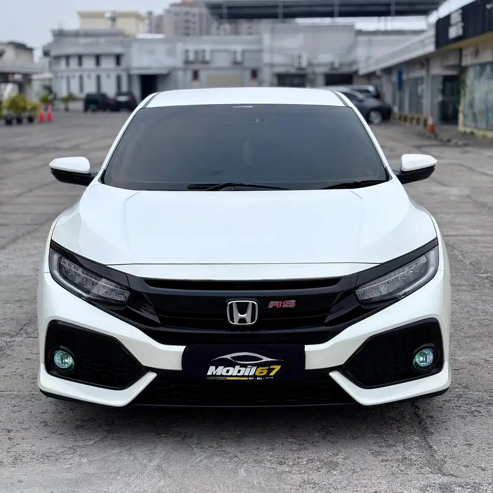 BEST SELLER !! HONDA CIVIC E HATCHBACK 2018 KM LOW!!