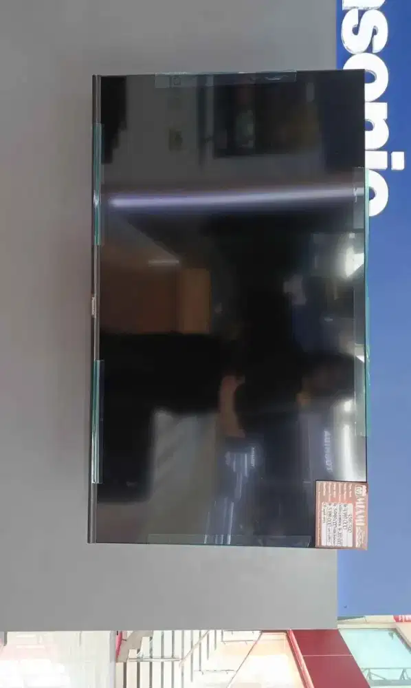 Panasonic TV 43'inch TH-43NS500 Cashback 200.000 (free braket)