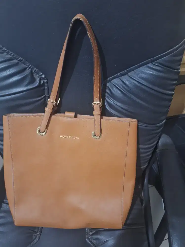 Tas Michael Kors bekas
