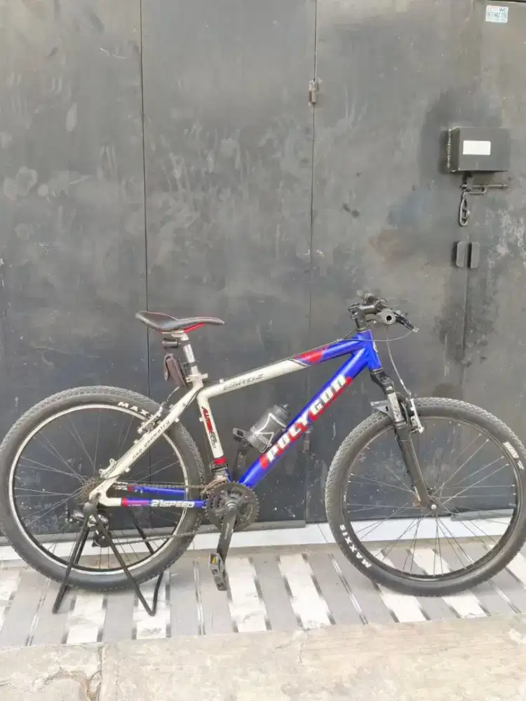 Polygon astos frame 17