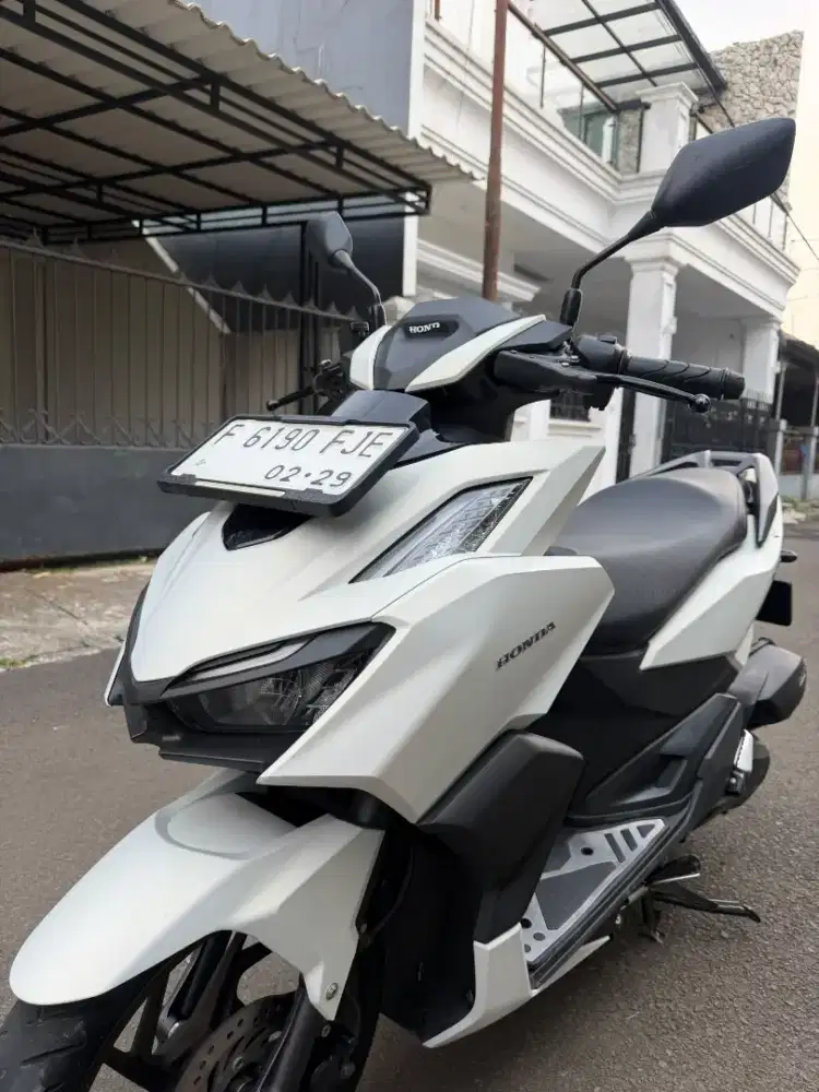 Vario 2024 km 11 rb putih muluss