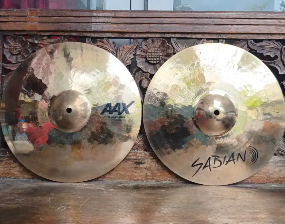 Hihat 14 Sabian AAX medium 1035 /1400 grams