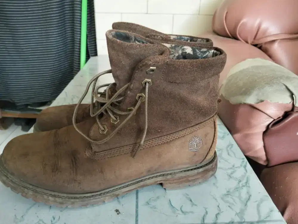 Jual sepatu merk Timberland kondisi baik