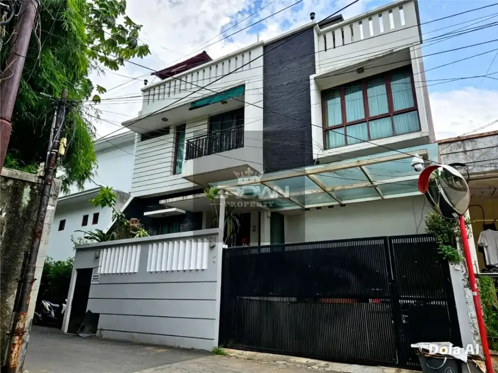 Rumah Mewah Kemang Selatan SHM Ada Pool Dekat Kemang Village
