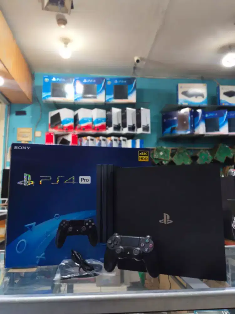Ps 4 pro 1TB fullgame