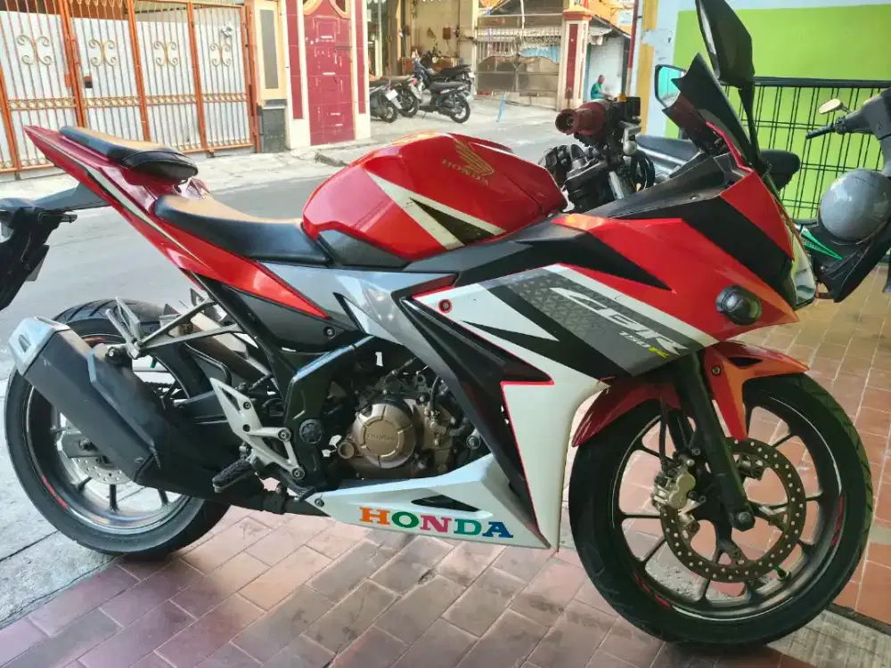 Di jual yamaha CBR