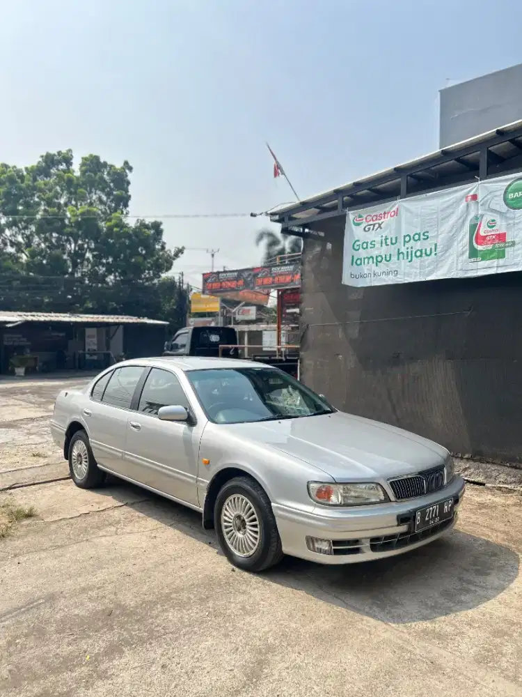 Sedan Nissan Infiniti