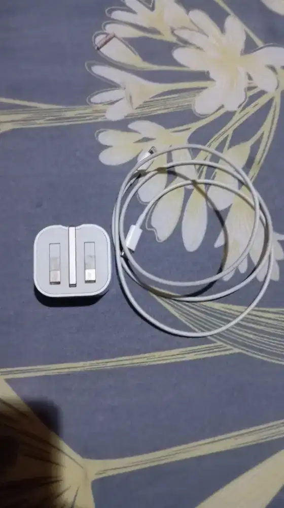 Apple Charger 20W Original Resmi Jarir KSA + Kabel C to Lightning