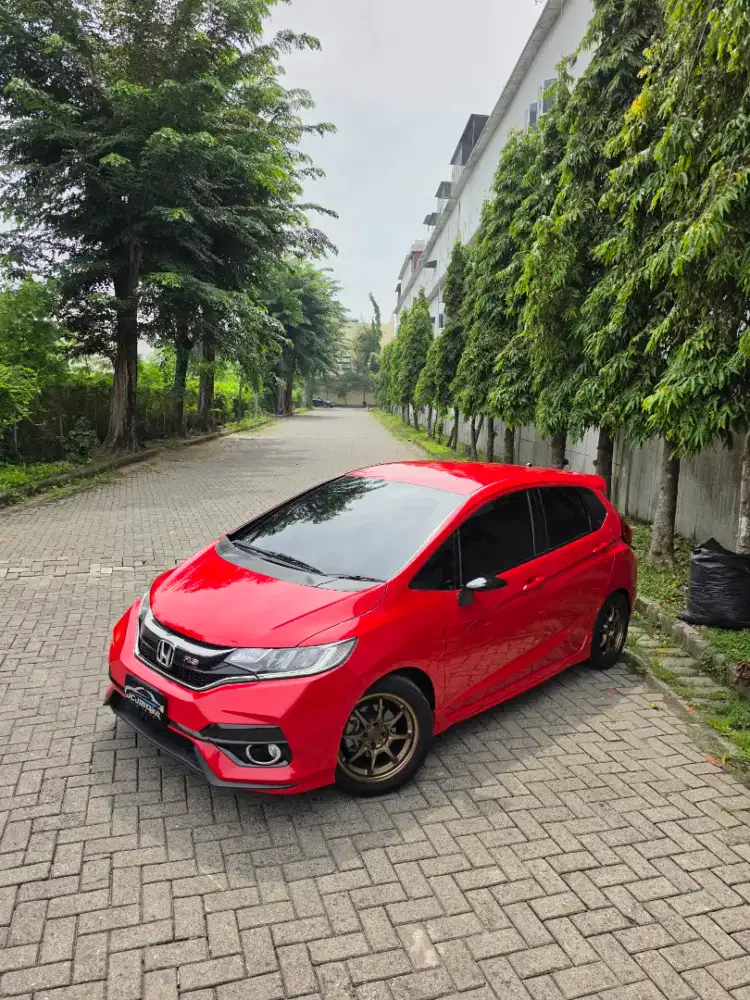 Honda jazz rs 2020 / 2021 A/T merah