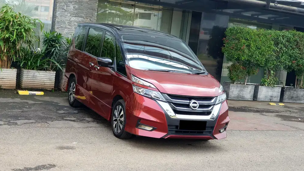 Nissan serena hws 2022 merah pajak panjang