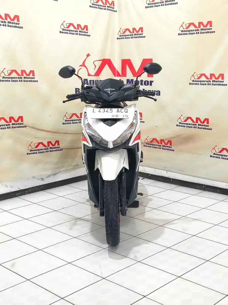 Honda Vario 125  CBS Tahun 2015 warna putih