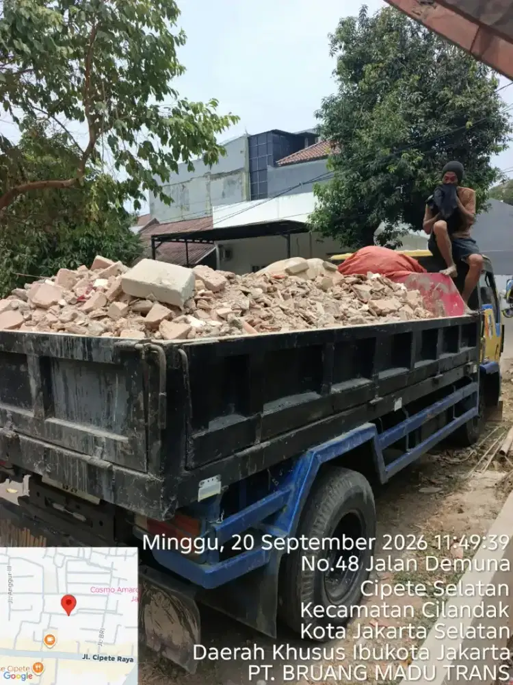 Jasa buang puing dan urugan