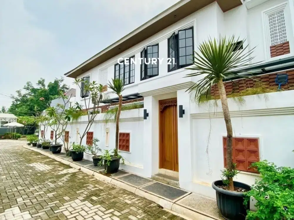 Rumah Dengan Kolam Renang Pribadi Di Bintaro Sektor 3A 4060