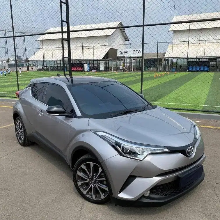 TOYOTA CHR 1.8L AT NON HYBRID ABUABU MUDA METALIK	Tahun 2018