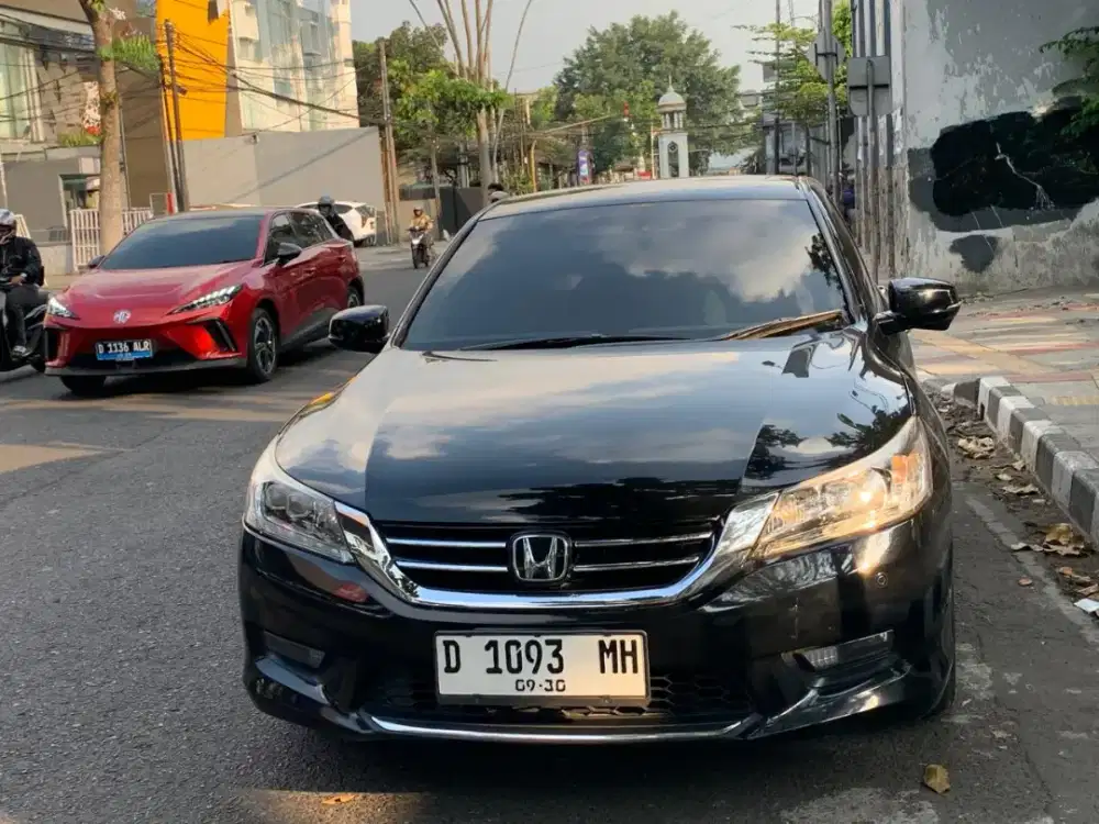 Honda Accord 2015 Hitam
