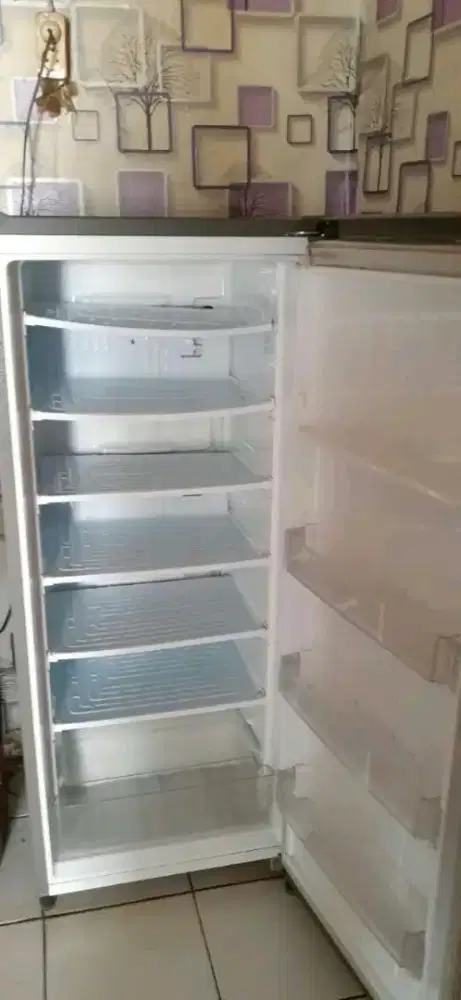 Jual freezer Polytron