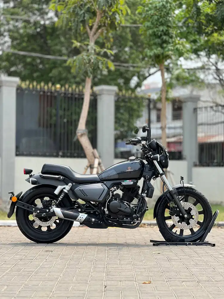 BENELLI MOTOBI 200 EVO 2024 HITAM KM 4K PAJAK PANJANG LIKE NEW
