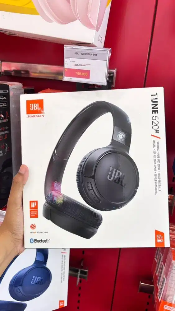 lagi cari headphone yang awet baterai nya? jbl ajaa