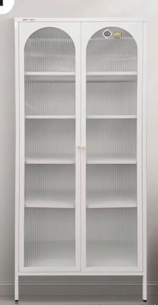 Lemari pakaian baru