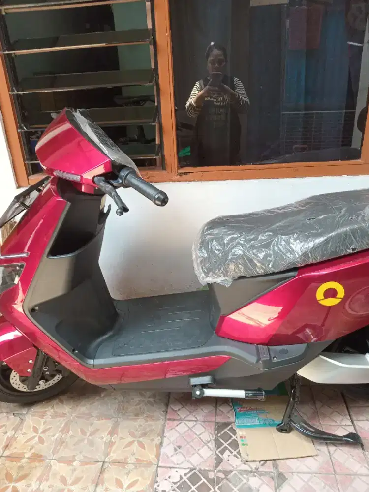 Di jual cepqt motor listrik baru merk SuNRA K5