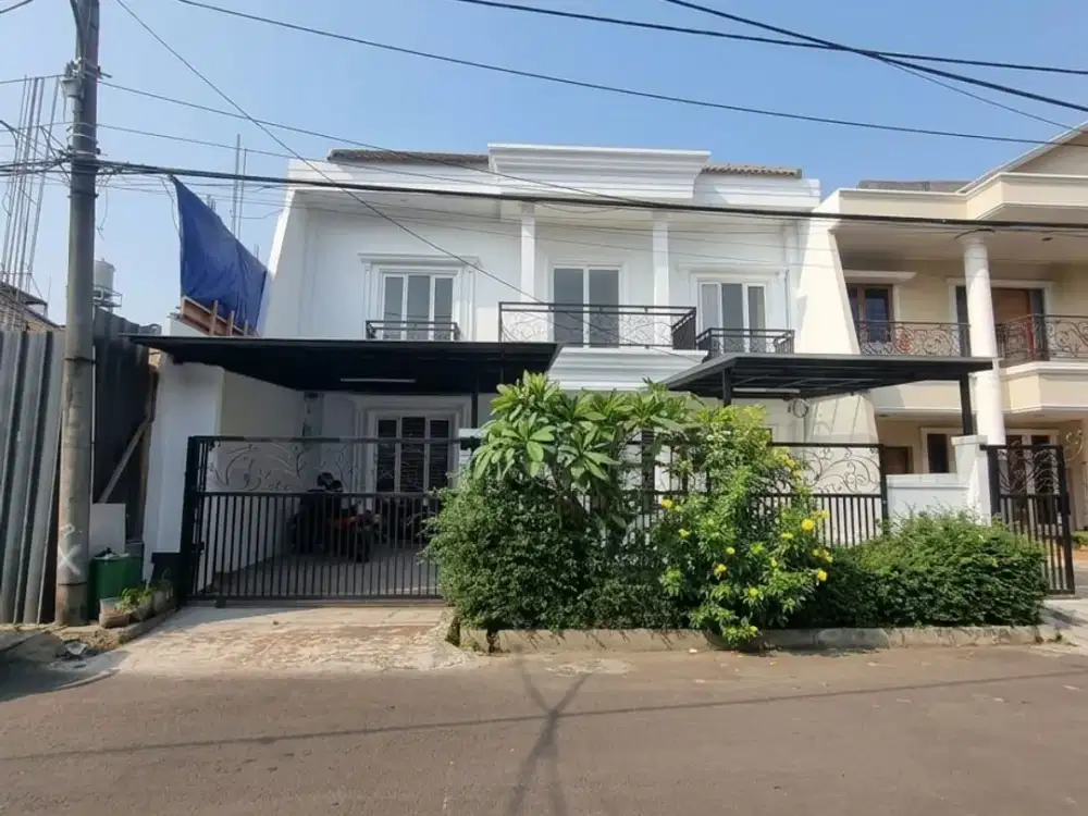 dijual rumah bagus lokasi di kelapa gading