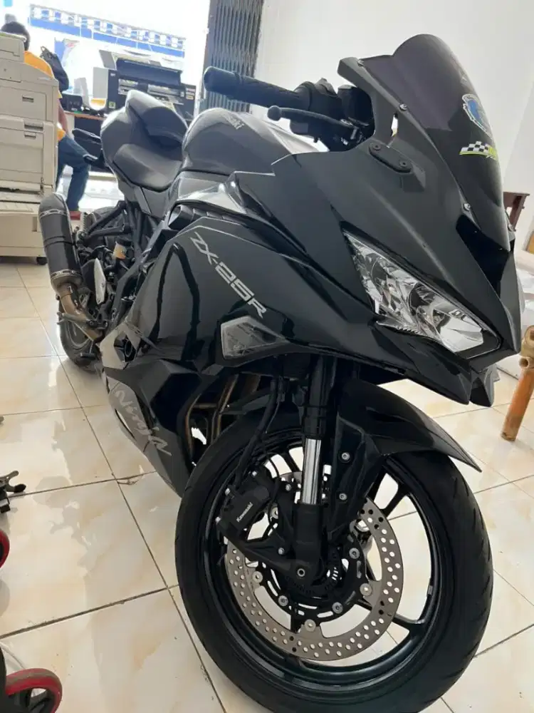For Sale ZX25R LIKE NEW