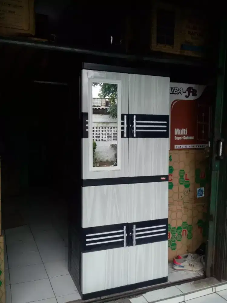 Lemari jumbo barru