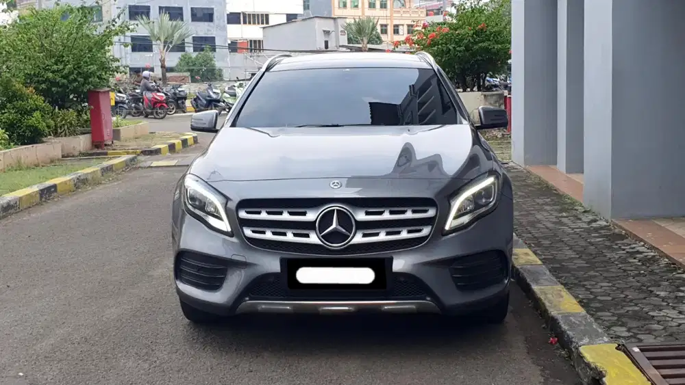 Km 35rb mercedes benz mercy gla200 amg line 2019 abu metalik