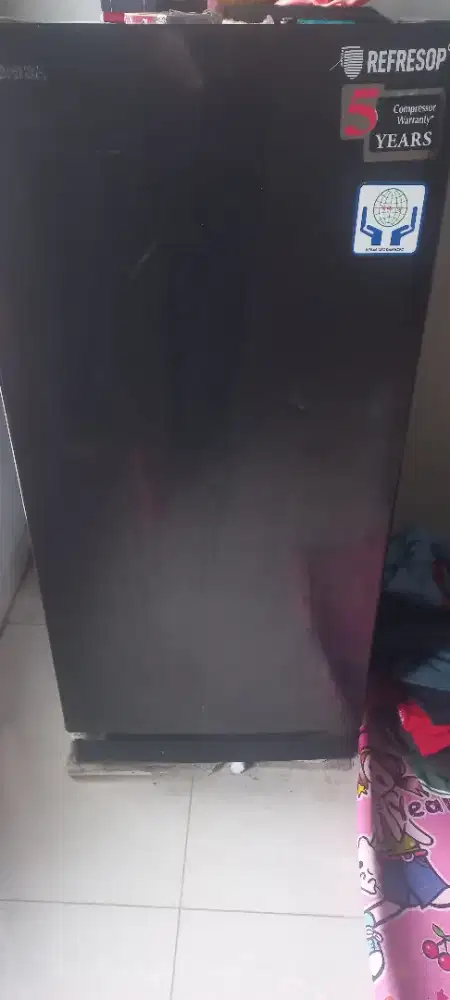 Fs : kulkas thosiba 1 pintu
