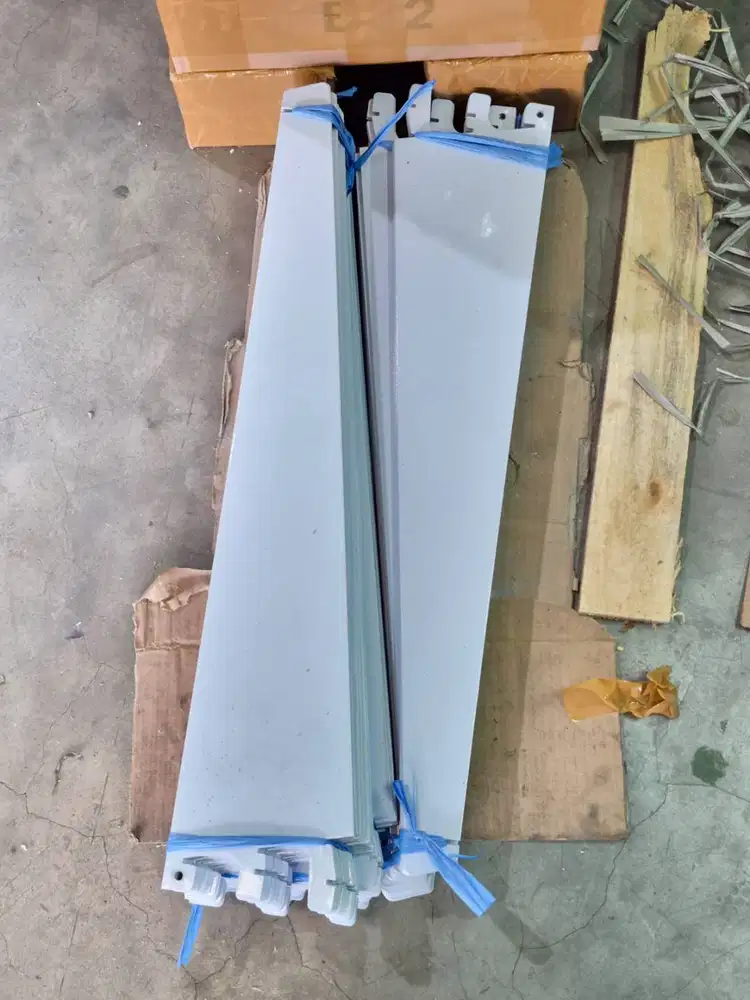 BRACKET PENYANGGA AMBALAN RAK GONDOLA P. 45 CM HARGA MURAH READY STOK