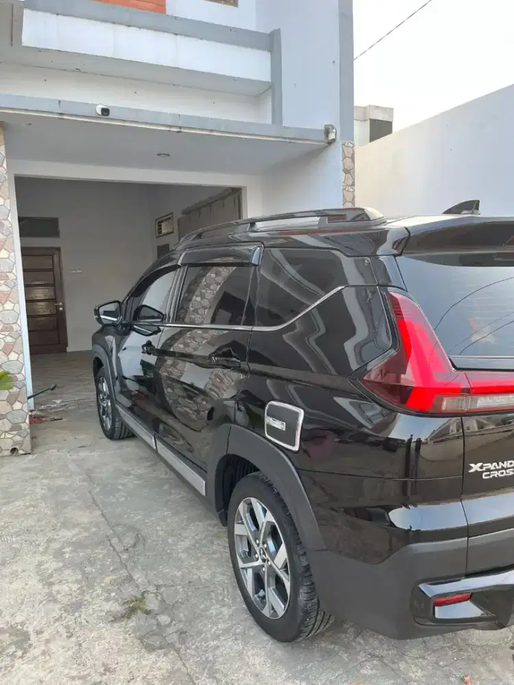 Xpander Cross 2024 km 20 ribu