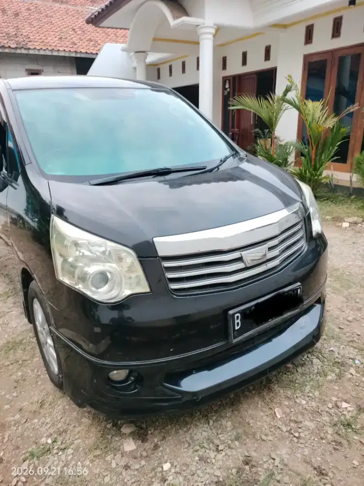 Toyota NAV 1 limited 2017