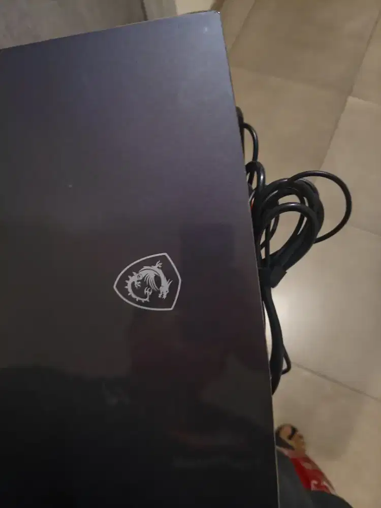 MSI thin 15 ,RTX 4050 ram 16 SSD 512gb