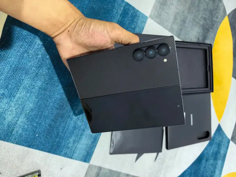 Samsung Galaxy Z fold 6 12/256
