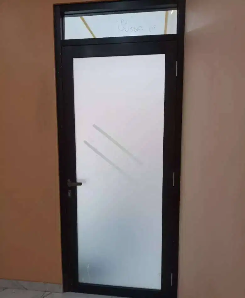 Pusat aneka sticker sandblast stiker oneway & kaca film rumah & kantor