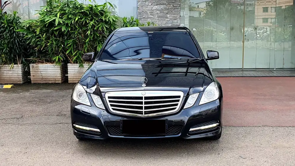 Mercedes Benz Mercy E250 E 250 CGI Avantgarde Line Black On Brown 2012