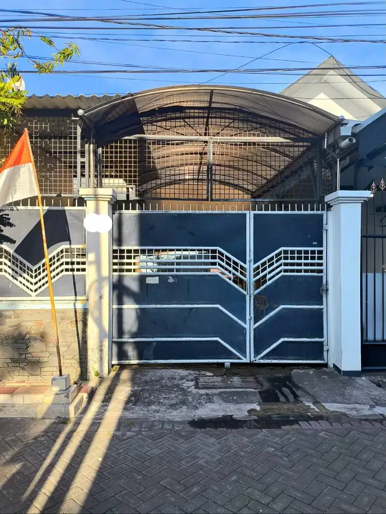 Dijual Rumah dan Gudang Lebak Surabaya Timur