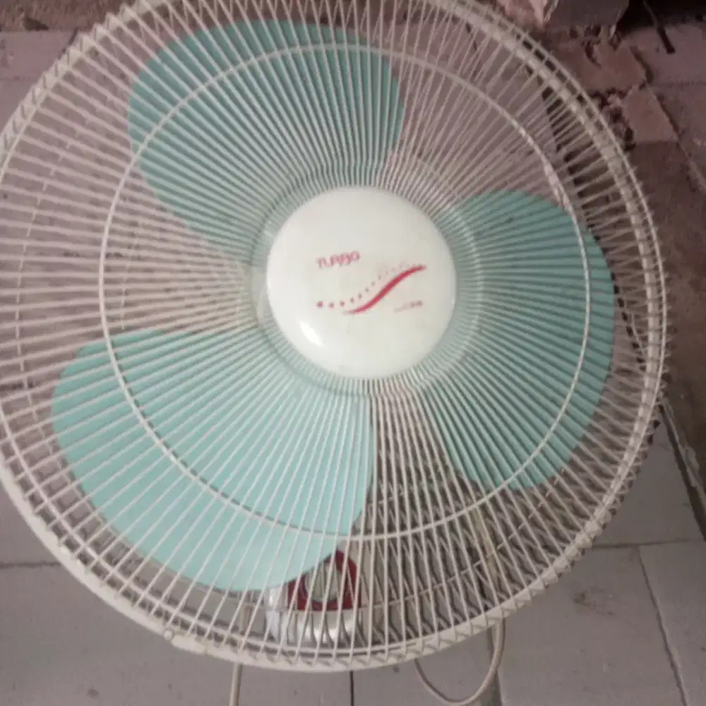 Kipas angin tembok 16 in turbo
