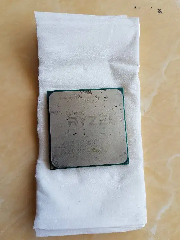 Processor AMD AM4 Ryzen 7 1700X 16 cpu speed to 3.8Ghz ZEN