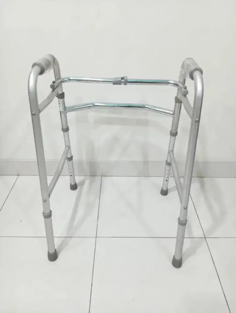Alat bantu jalan orang