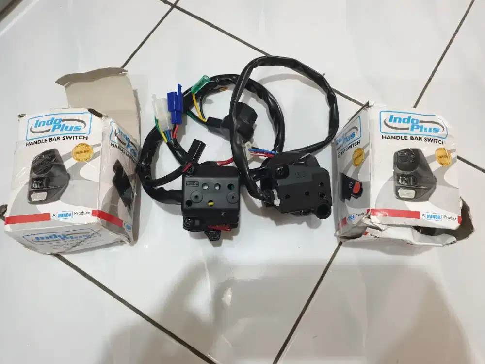 SATU SET SAKLAR VIXION KANAN - KIRI YAMAHA VIXION OLD