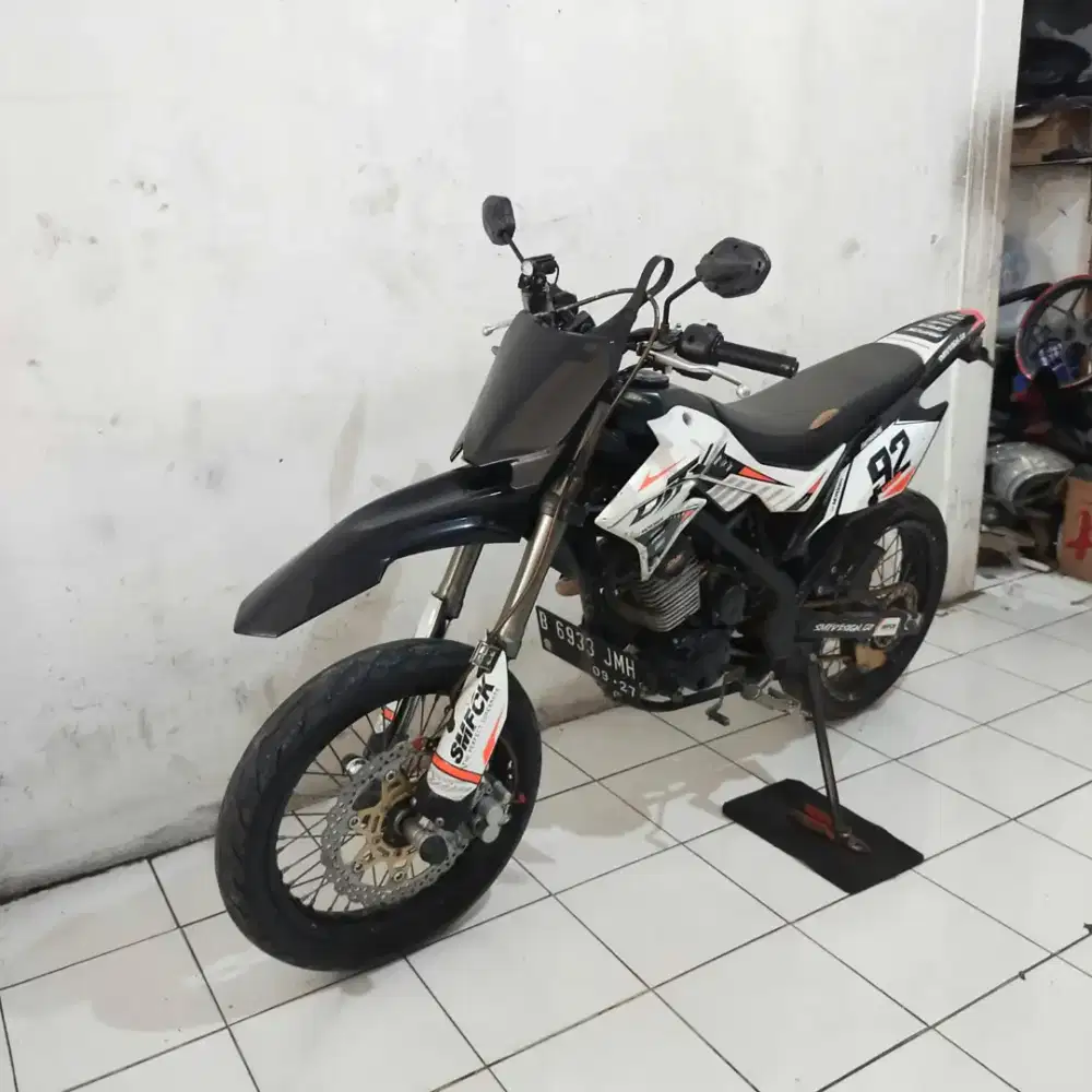 Kawasaki D-Tracker 2017 Orisinil Lengkap Bagus Mesin Aluss
