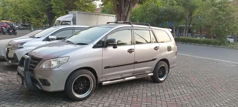 Toyota Kijang Innova 2015 Bensin