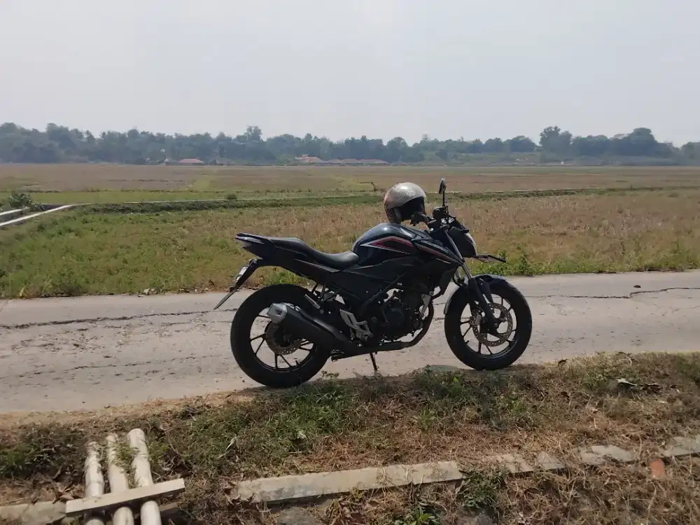 Honda CB150R 2016